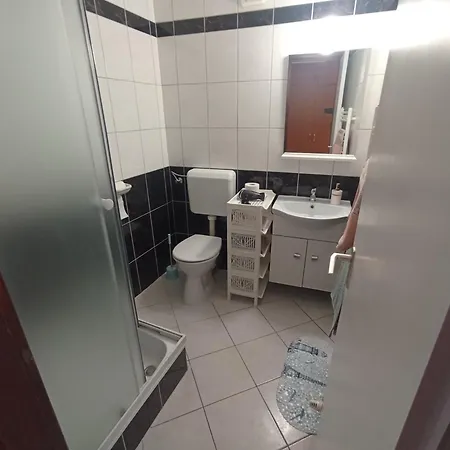 Magdalena Apartmanhaz *